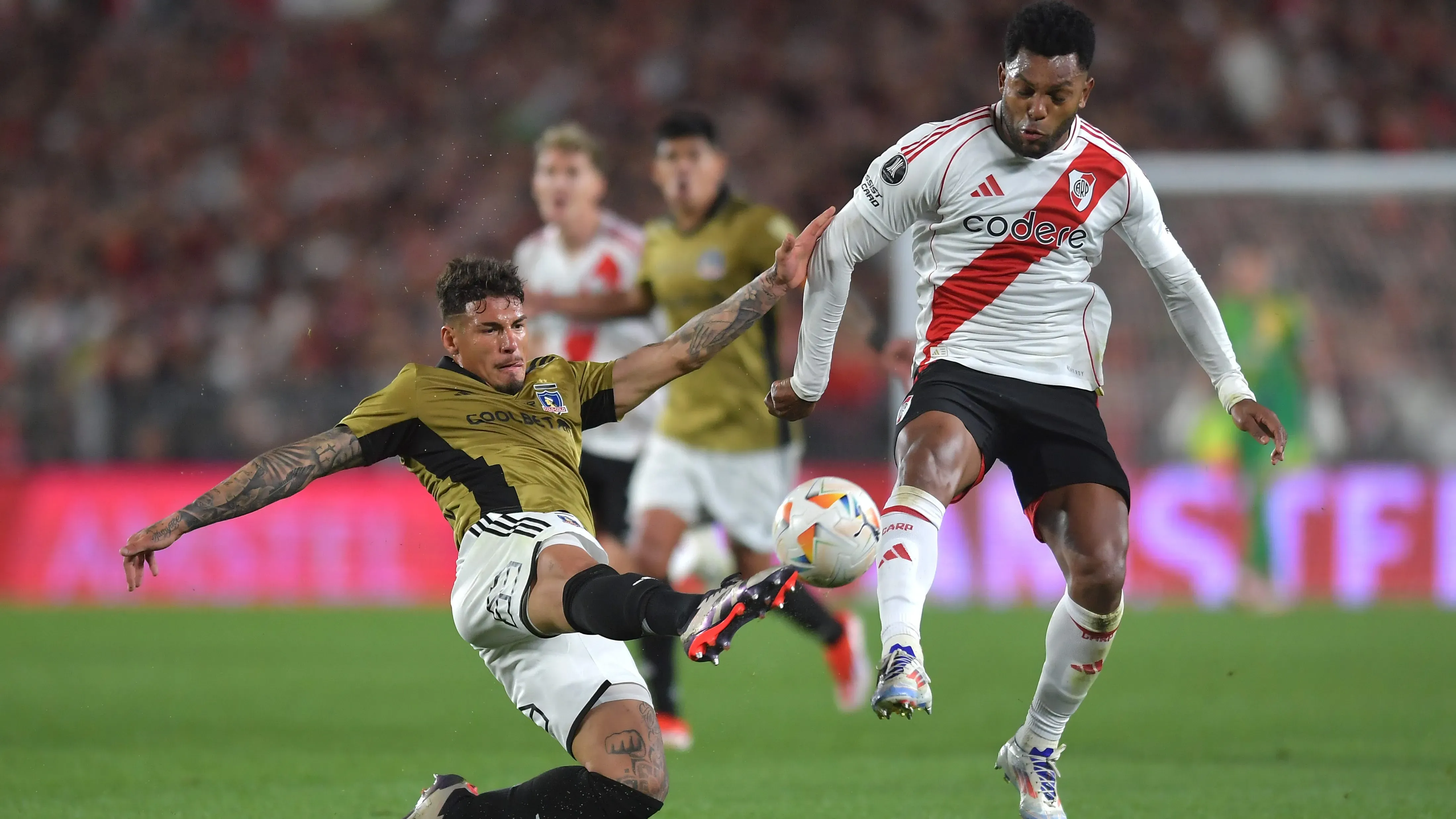 Saldivia em partida da Libertadores. (Photo by Marcelo Endelli/Getty Images)