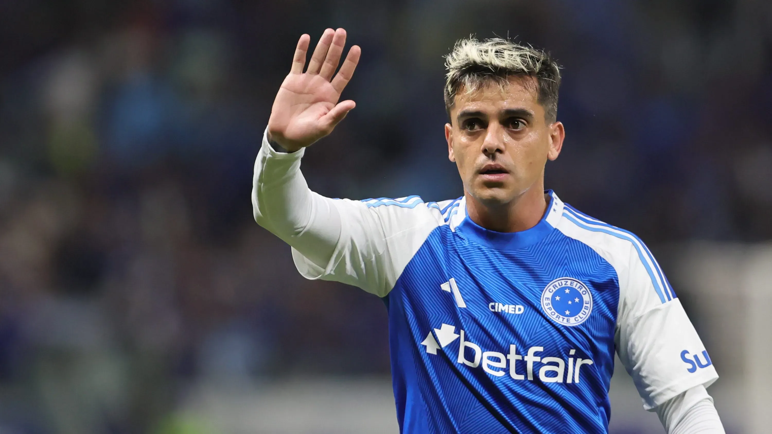 Fagner em campo pelo Cruzeiro. Foto: Gilson Lobo/AGIF