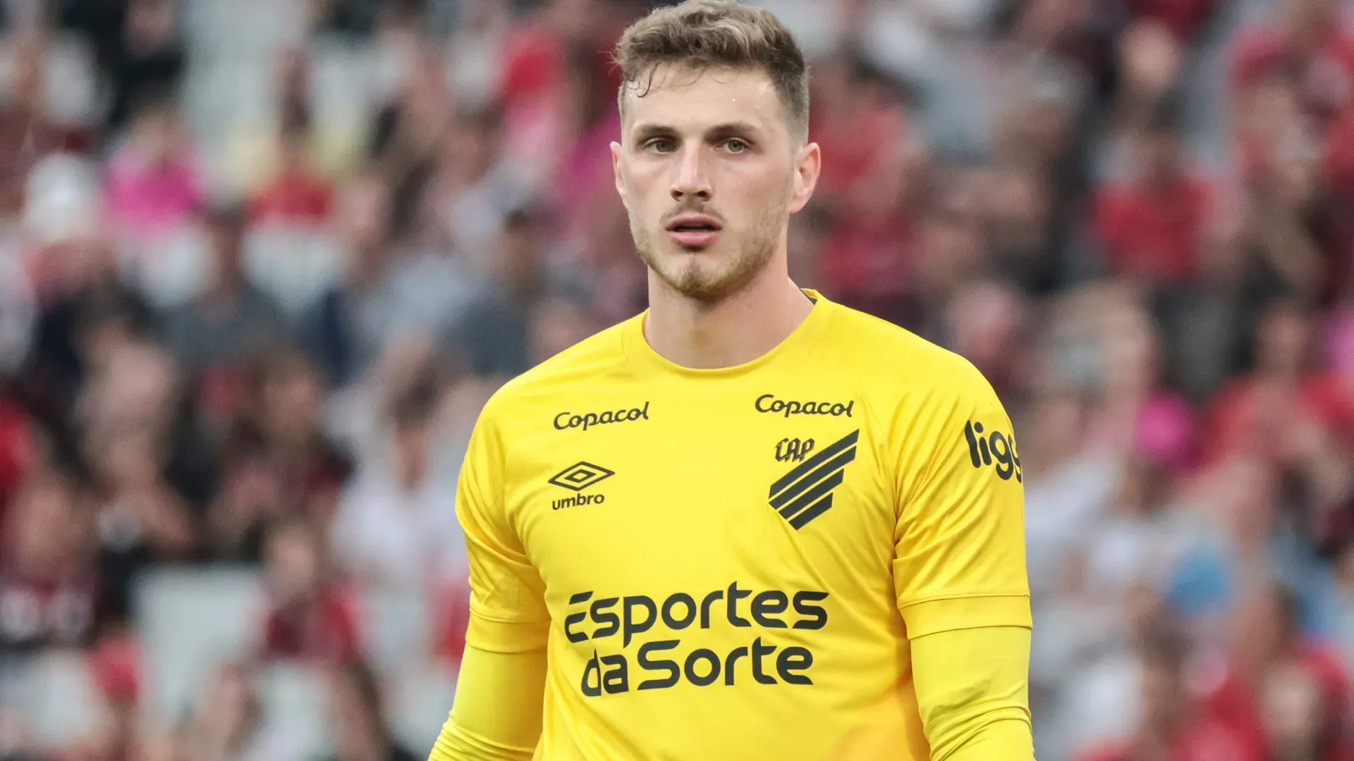 Ex-Athletico-PR, Bento pode vestir a camisa do Grêmio em 2026 – Foto: Robson Mafra/AGIF