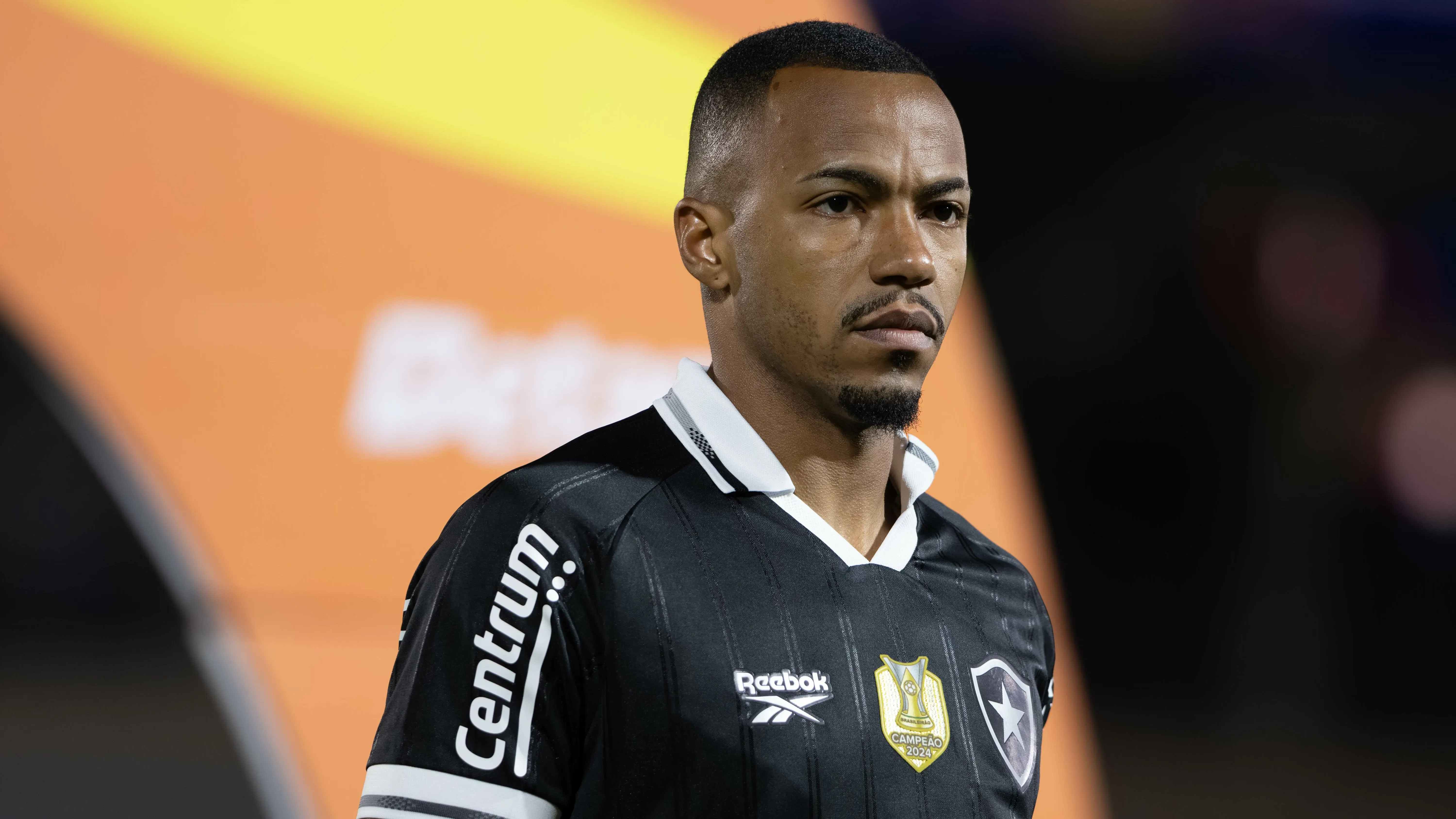 Marlon Freitas se despede do Fogão. Foto: Joisel Amaral/AGIF