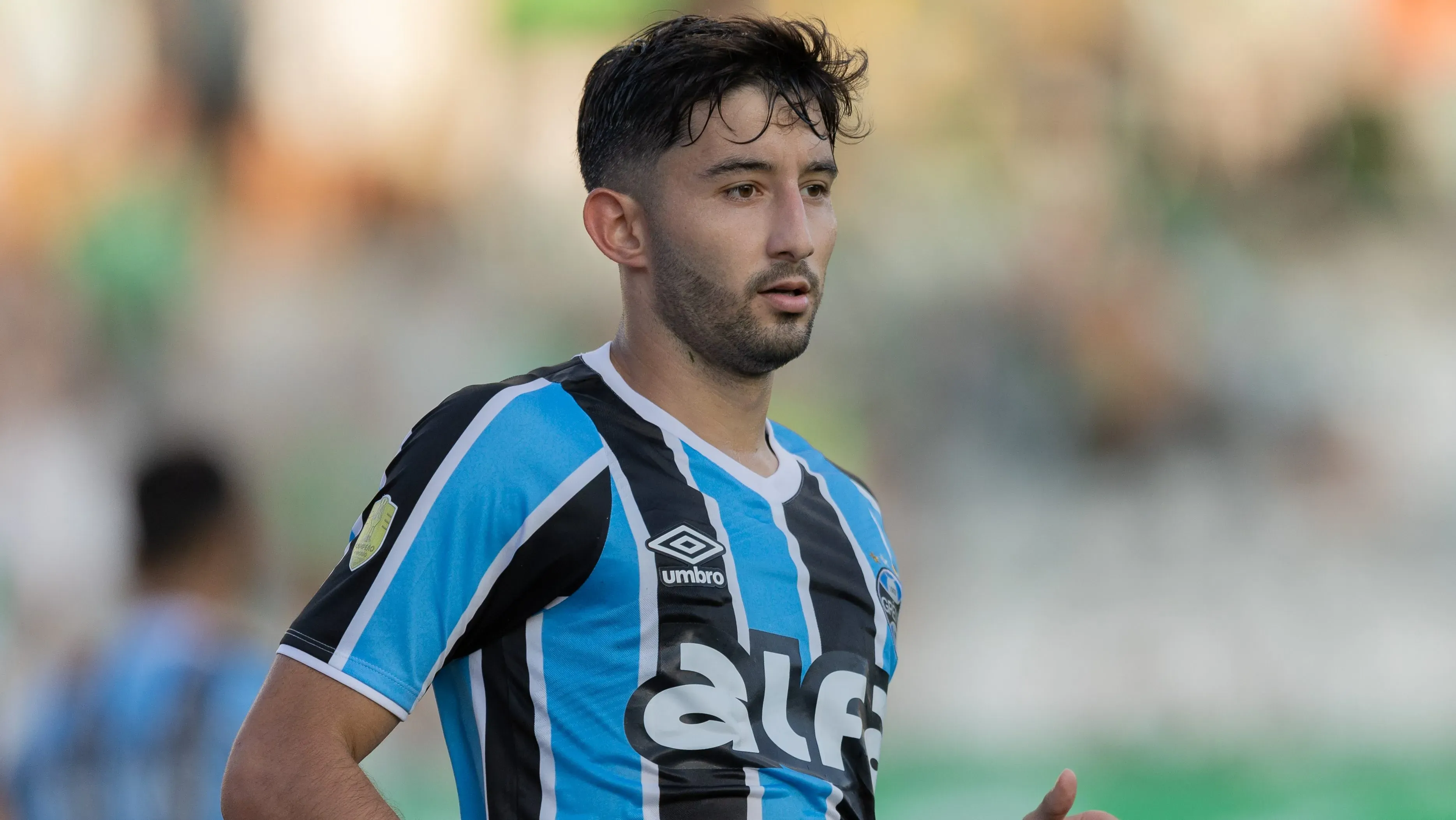 Villasanti em campo pelo Grêmio. Foto: Liamara Polli/AGIF