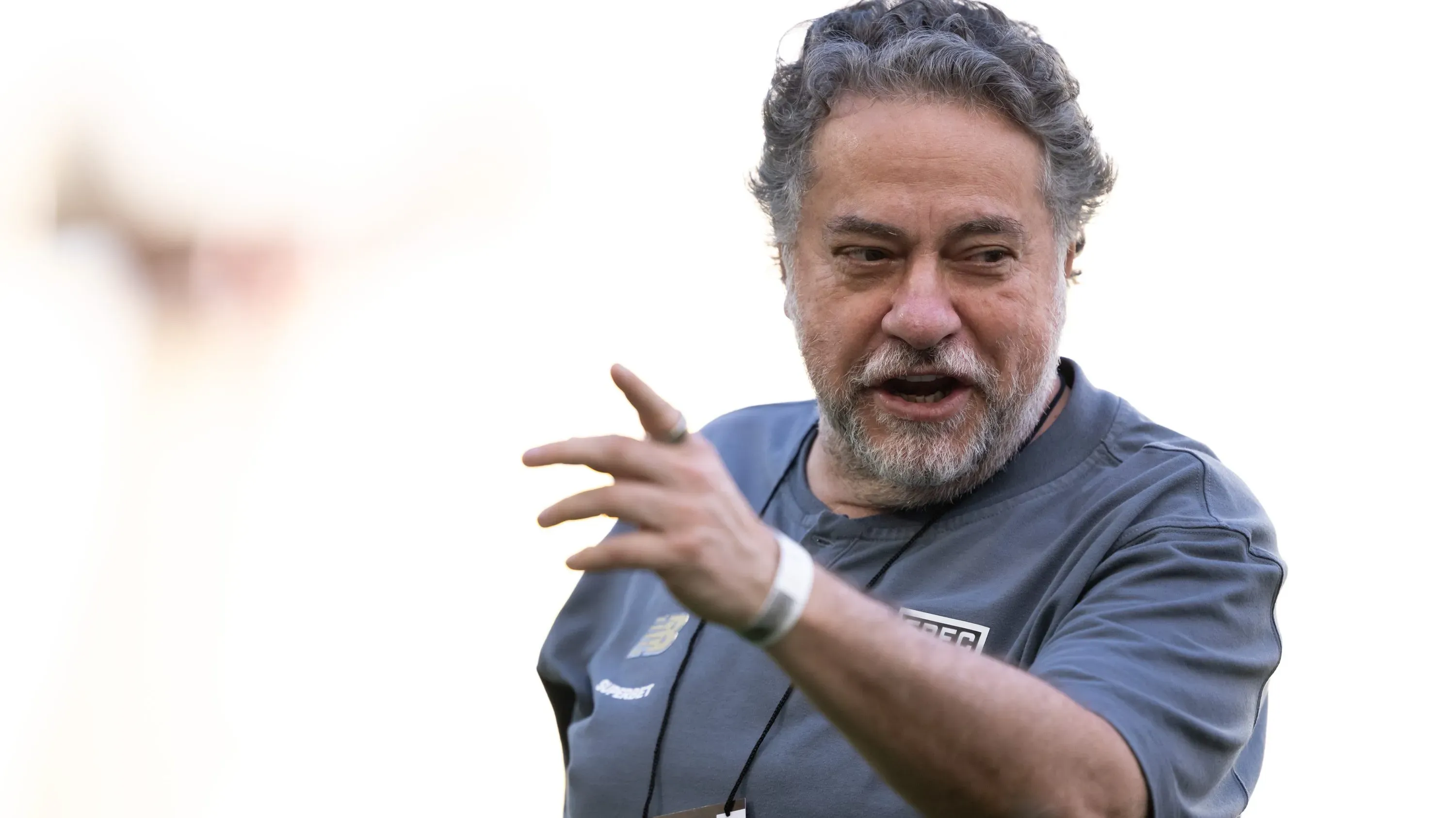 Casares não renunciou, mas está com os dias contados no Clube da Fé – Foto: Jorge Rodrigues/AGIF