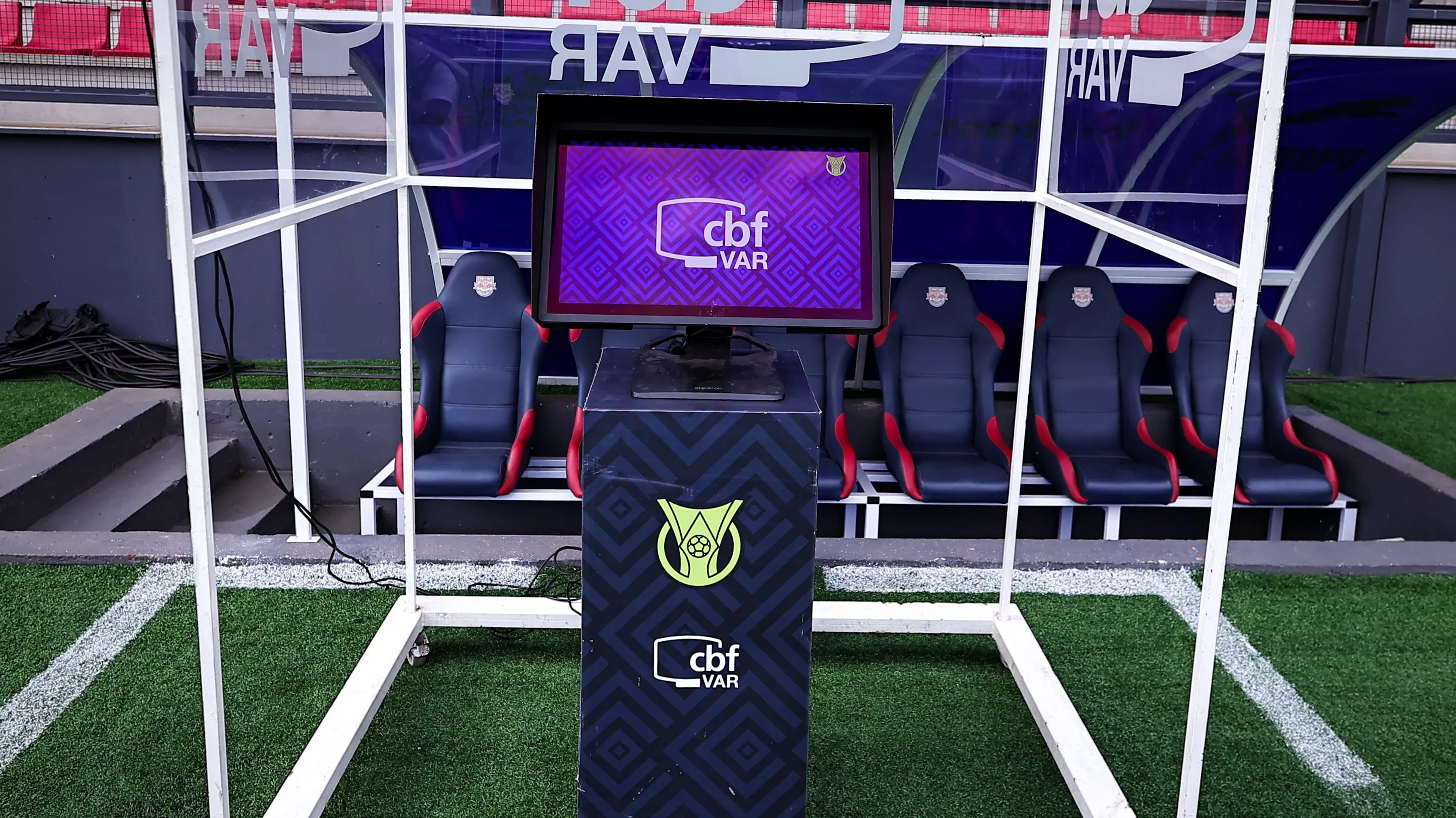 VAR no Brasileirão. Foto: Fabio Giannelli/AGIF