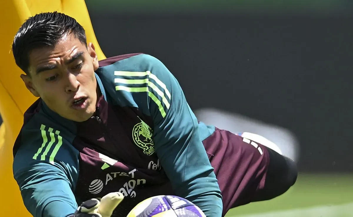 Raúl Rangel cuestiona el trabajo defensivo de la Selección Mexicana