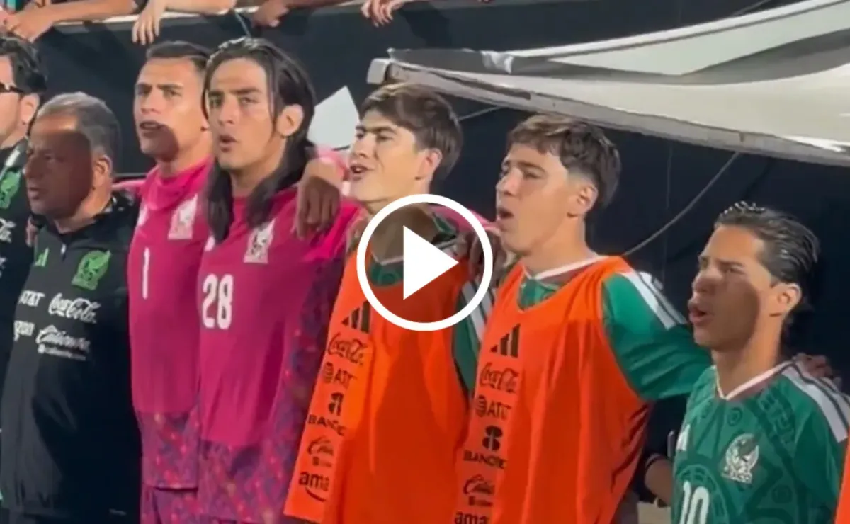 ¡No se vio en televisión! El emotivo gesto de la Hormiga González en el himno nacional de México