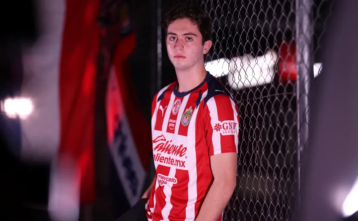 ¿Qué dorsal usará Brian Gutiérrez en las Chivas de Guadalajara? El jugador que podría cederle el número