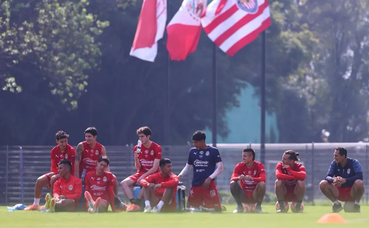 Chivas confirma 7 bajas clave para el Clausura 2026