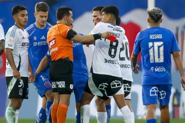 Esteban Pavez recibe una fecha de sanción por ser expulsado en el Superclásico. (Foto: Photosport) Esteban Pavez recibe una fecha de sanción
