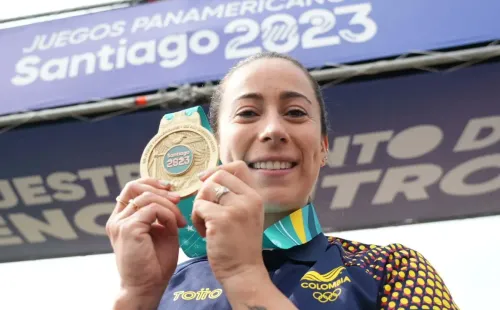 Mariana Pajón festeja con su tercera medalla de oro en Juegos Panamericanos. / COC.