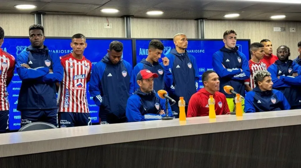 Jugadores del Junior en conferencia de prensa. (Foto: X / @futbolred)