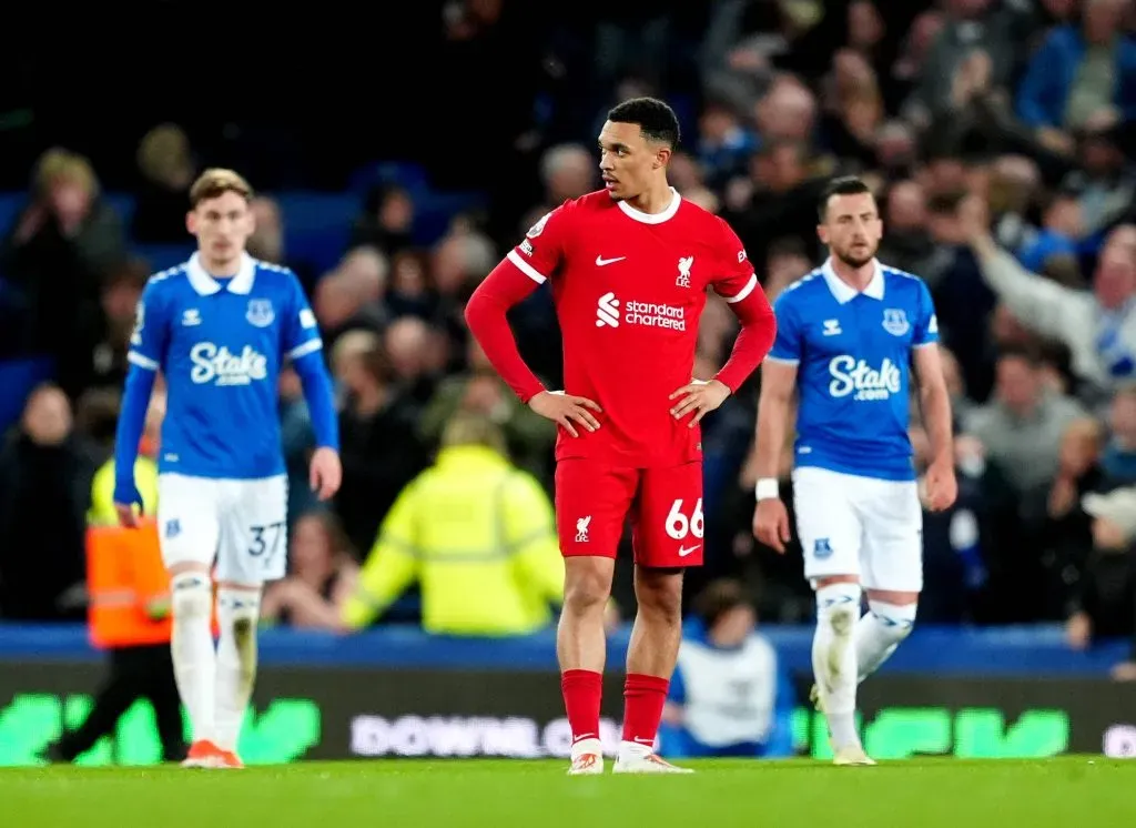 La reacción de Alexander-Arnold tras el segundo gol del Everton. / IMAGO.