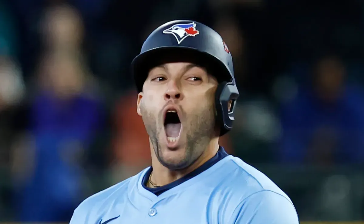 George Springer Padding Video: George Springer collapses in pain after taking a Bryan Woo pitch ...
