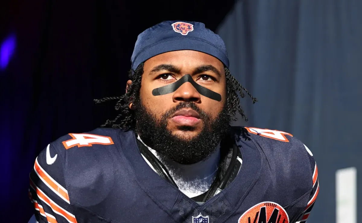 D'Andre Swift Signed Bears Logo Football (JSA) | Pristine Auction D'Andre Swift Signed Bears Logo Football (JSA) | Pristine Auction