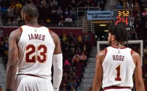 Derrick Rose next to LeBron – Getty