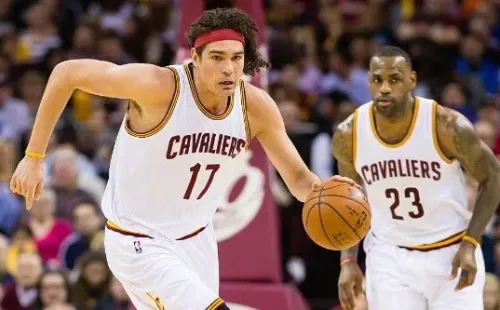 Varejao played for the Cavaliers and Warriors on the same season they made it to the Finals – Getty