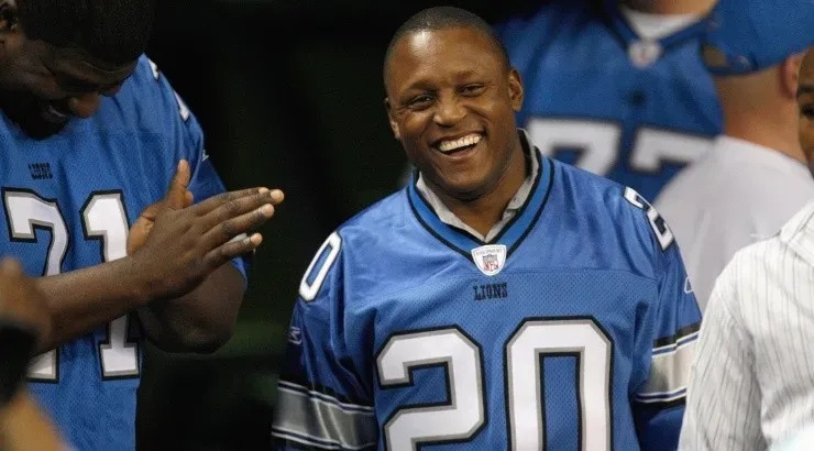 Barry Sanders smiles from the sideline during an NFL game in 2007. (Getty)
