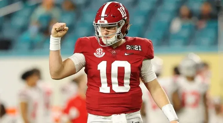 Mac Jones of the Alabama Crimson Tide reacts to a touchdown. (Getty)