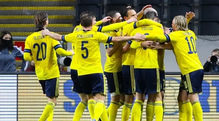 The Sweden national team celebrate a goal against Croatia. (Getty)