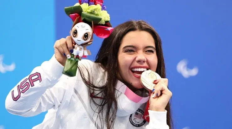 Anastasia Pagonis of the United States poses in the podium of Womenβs 200m Individual Medley. (Getty)