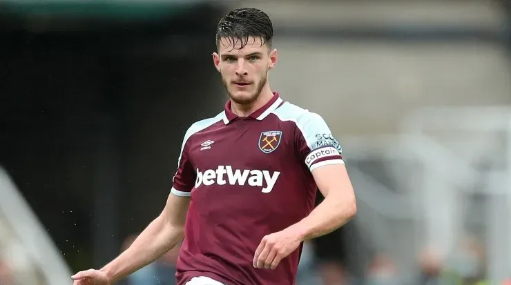 West Ham captain Declan Rice has been linked to Manchester United. (Getty)