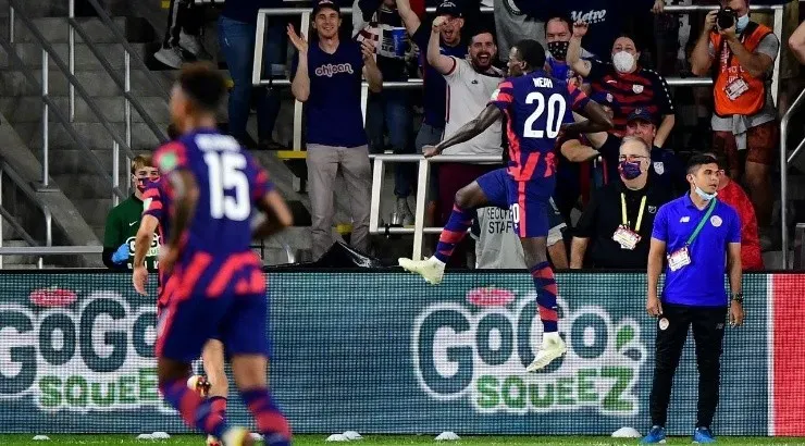 Tim Weah #20 of the United States celebrates his goal during the second half of a 2022 World Cup Qualifying match against Costa Rica (Getty Images)