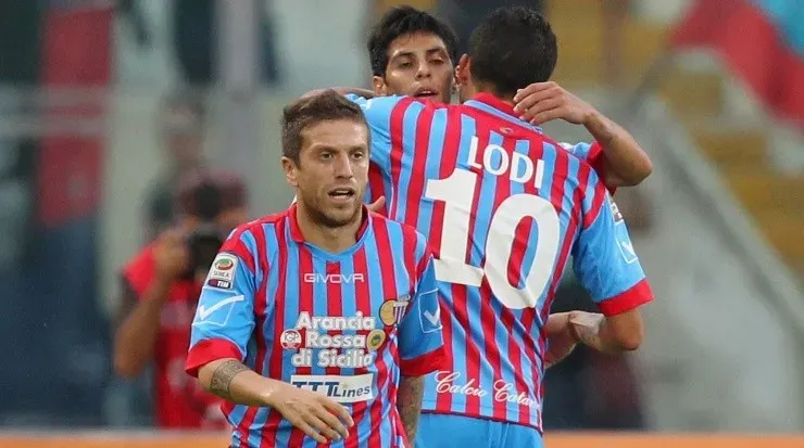 Alejandro ‘Papu’ Gomez (left) played for Catania when they were in the Serie A. (Maurizio Lagana/Getty Images)