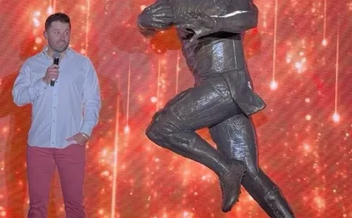 Baker Mayfield unveils his statue at Oklahoma U