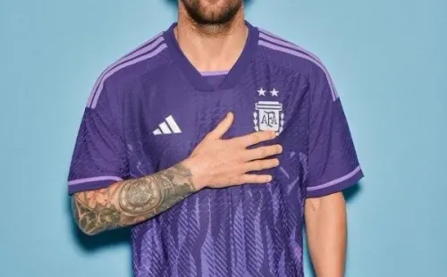 Lionel Messi Argentina away jersey Qatar 2022