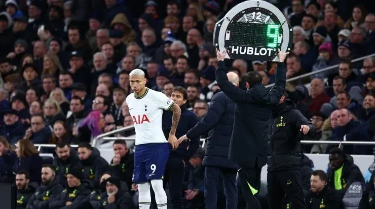 Richarlison of Tottenham Hotspur looks on before being substituted on a Premier League match (Photo by Clive Rose/Getty Images)