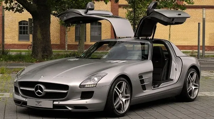 Mercedes SLS
