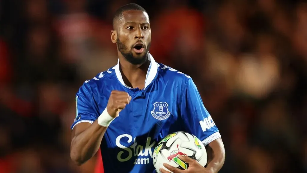 Beto of Everton celebrates after scoring the teamâs first goal to equalise during the Carabao Cup Second Round match between Doncaster Rovers and Everton at Keepmoat Stadium on August 30, 2023 in Doncaster, England. (Photo by George Wood/Getty Images)