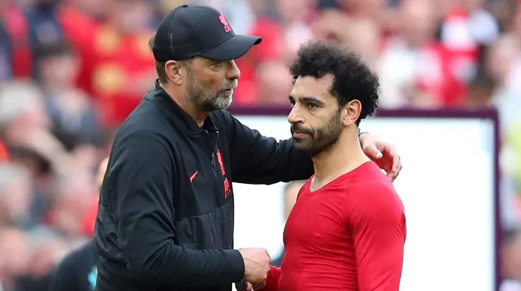 Jurgen Klopp with Mo Salah - Liverpool Premier League (2022)