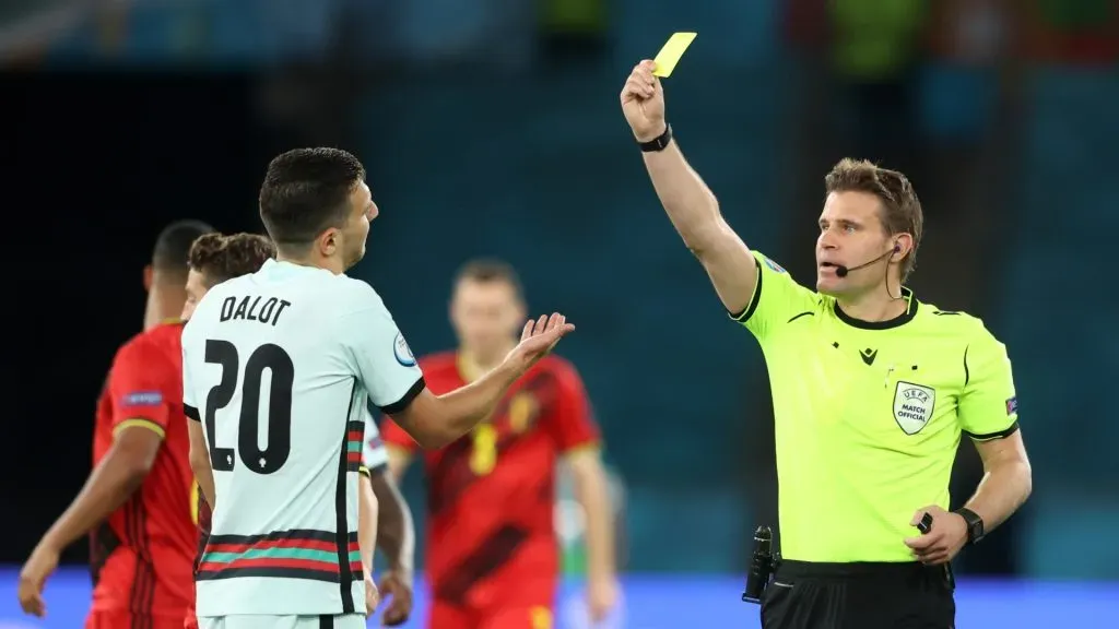 The use of white cards by referees will transform soccer