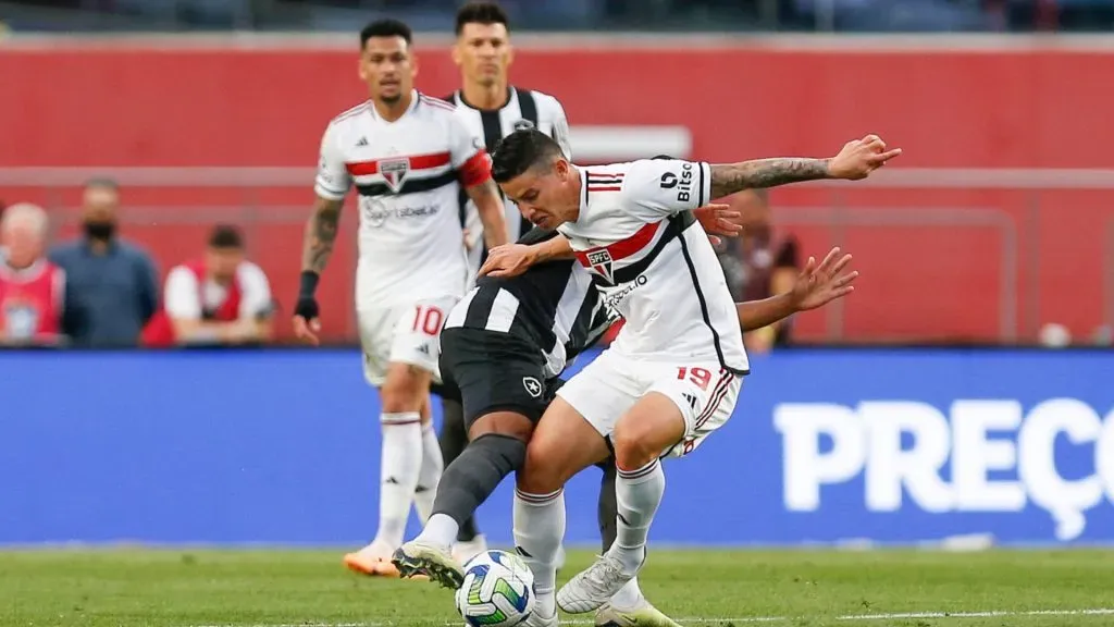 James Rodriguez of Sao Paulo in action during the match between Sao Paulo and Botafogo as part of Brasileirao Series A 2023 at Morumbi Stadium on August 19, 2023 in Sao Paulo, Brazil. (Photo by Ricardo Moreira/Getty Images)