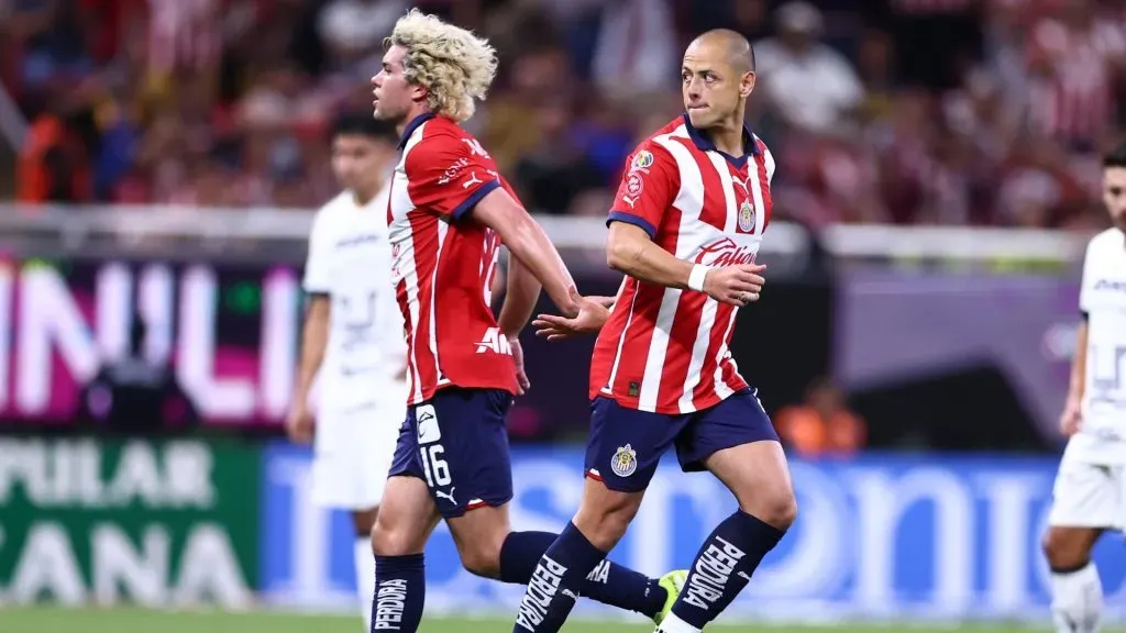Chicharito Hernandez made his debut with Chivas against Pumas UNAM (Getty Images)