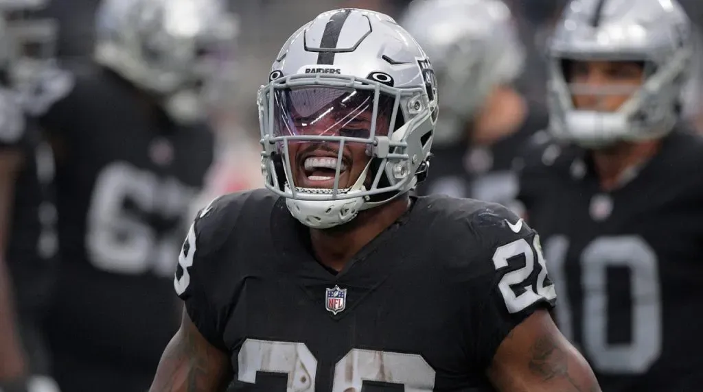 Josh Jacobs - Las Vegas Raiders - NFL 2022