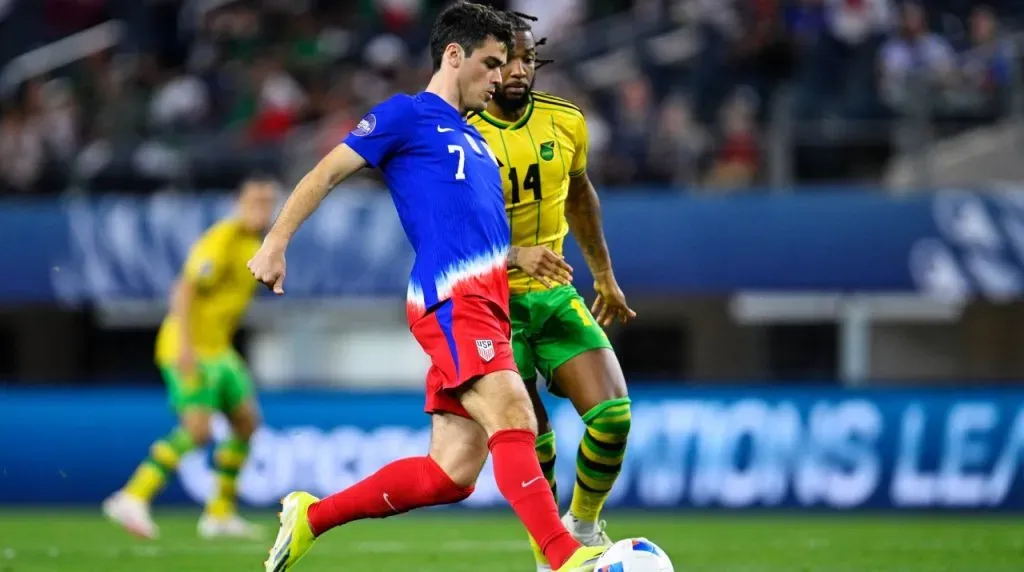 Gio Reyna (L) of USA fights for the ball with Kasey Palmer (R) of Jamaica during the Semi-final match between United States (USA) and Jamaica as part of the 2024 Concacaf Nations League, at AT-T Stadium, Arlington, Texas, on March 21, 2024.