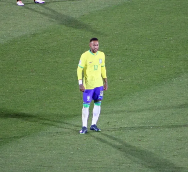 Neymar playing for Brazil right before his injury (Kelvin Loyola)