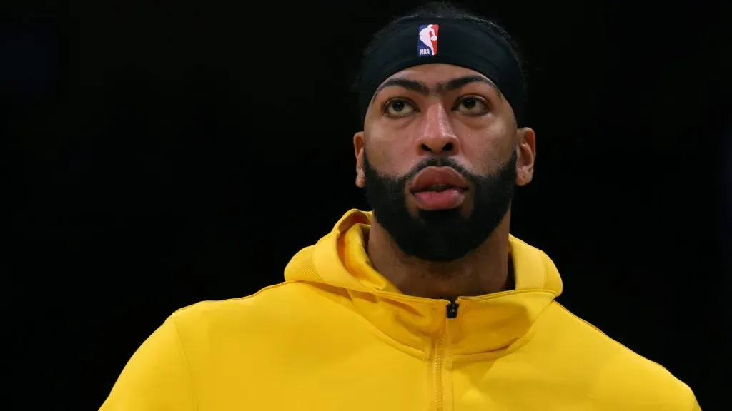Anthony Davis before a game with the Los Angeles Lakers.