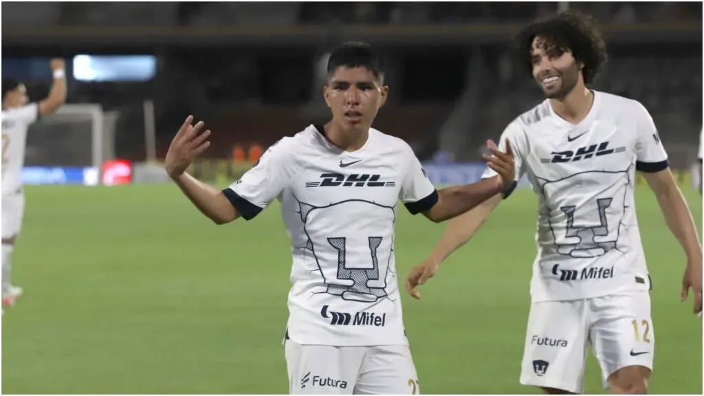 Huerta and Piero Quispe of Pumas celebrate after scoring โ IMAGO / ZUMA Wire