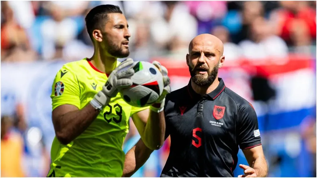 Thomas Strakosha and Arlind Ayeti of Albania – IMAGO / ZUMA Press Wire