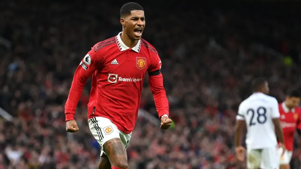 arcus Rashford of Manchester United celebrates his goal to make it 2-0 during the Premier League. Photo by Michael Regan/Getty Images