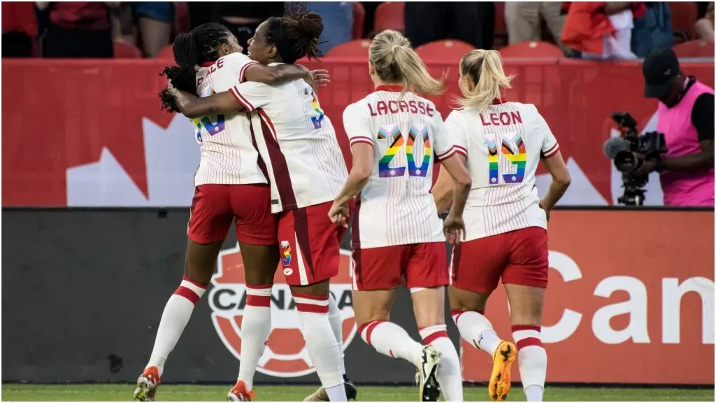Kadeisha Buchanan of Canada celebrates with teammates – IMAGO / SOPA Images