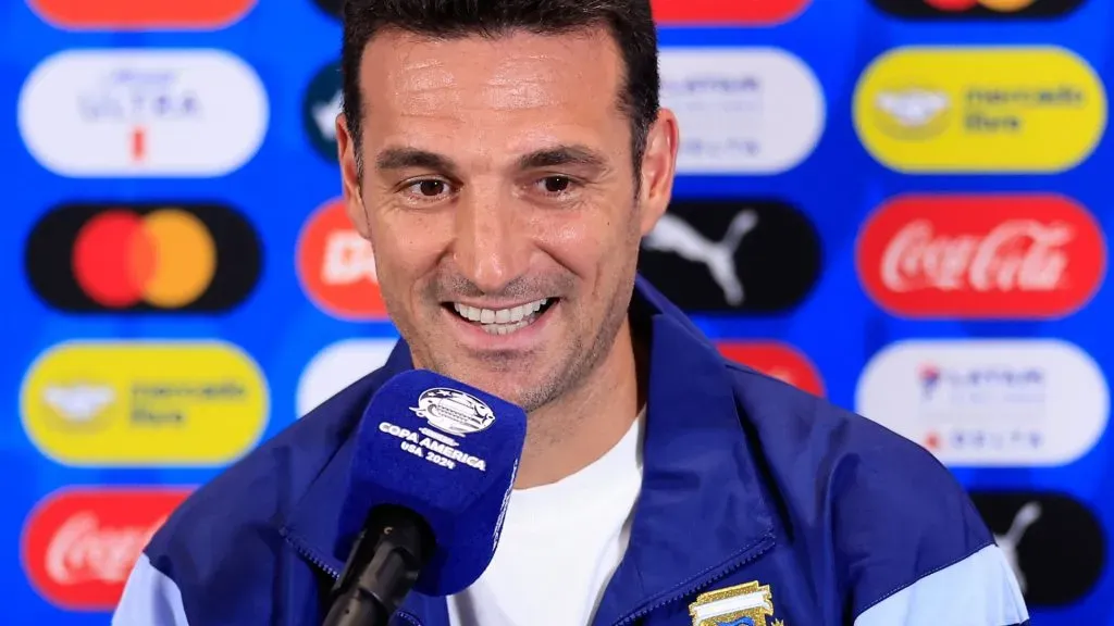 Lionel Scaloni Head Coach