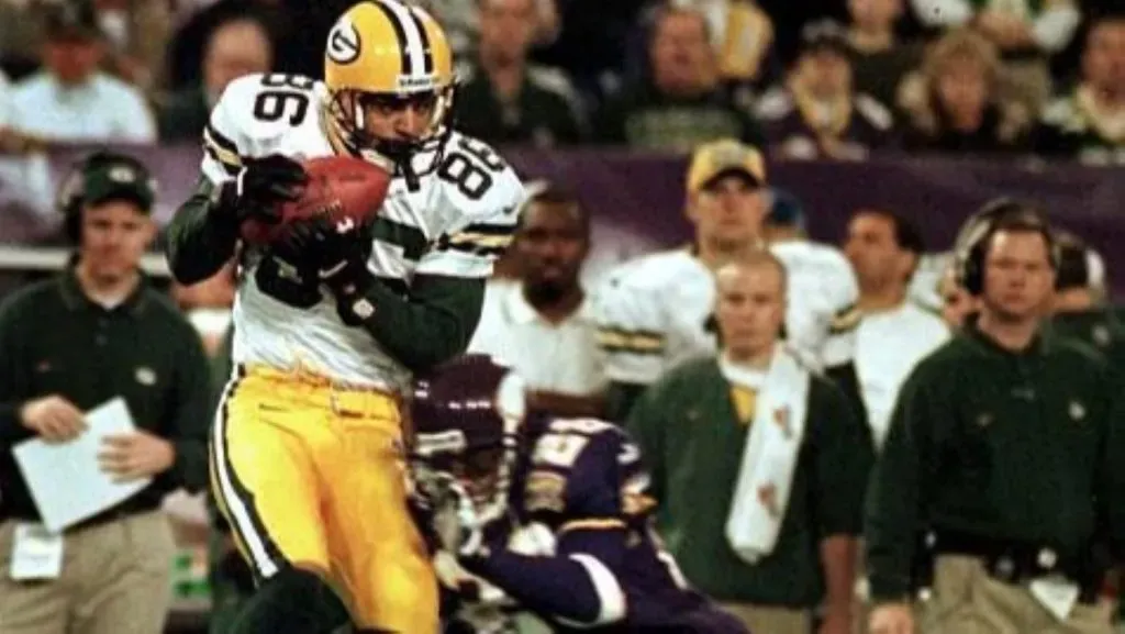 Freeman and a miraculous reception (Getty Images)