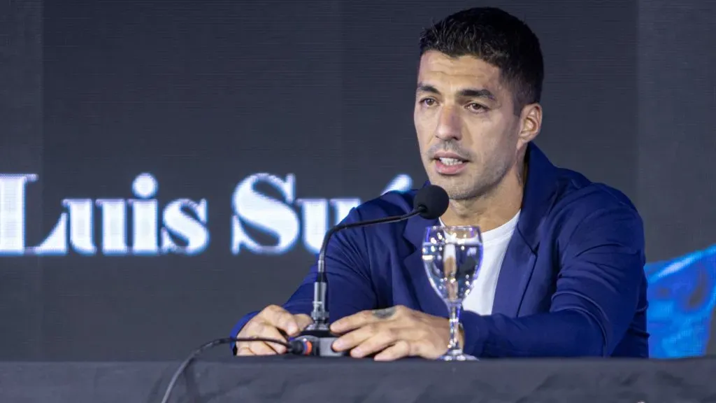 Luis Suarez speaks during a press conference to announce his retirement form the Uruguayan National team. Ernesto Ryan/Getty Images