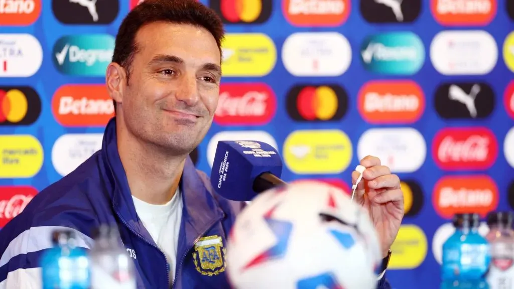 Lionel Scaloni Head Coach