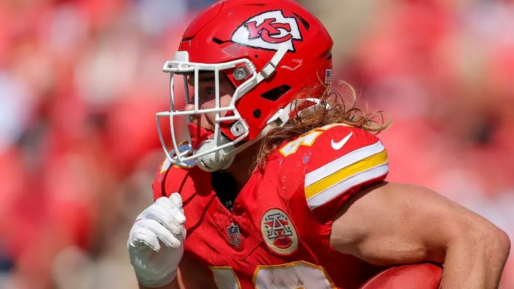 Carson Steele #42 of the Kansas City Chiefs returns a second quarter kickoff during a preseason game against the Detroit Lions at GEHA Field at Arrowhead Stadium on August 17, 2024 in Kansas City, Missouri.