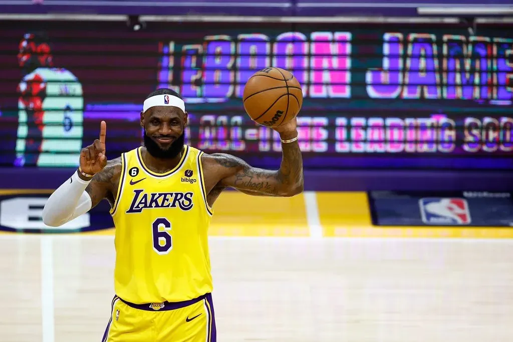 LeBron James #6 of the Los Angeles Lakers addresses the crowd after scoring to pass Kareem Abdul-Jabbar to become the NBAās all-time leading scorer. Ronald Martinez/Getty Images