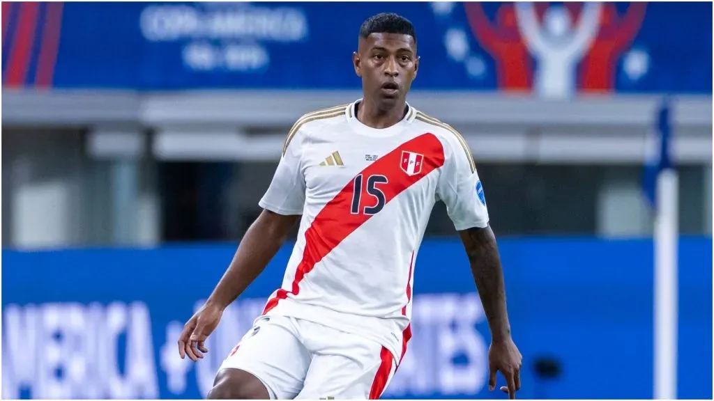 Peru defender Miguel Araujo ā IMAGO / Icon Sportswire